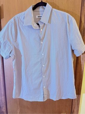 DKNY Women's Light Blue Short Sleeve Button-Down Shirt